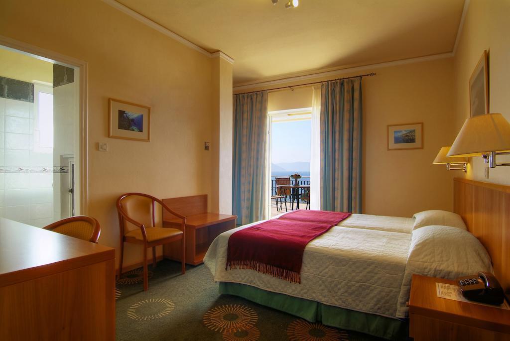 Hotel Kalafati Itea Ngoại thất bức ảnh