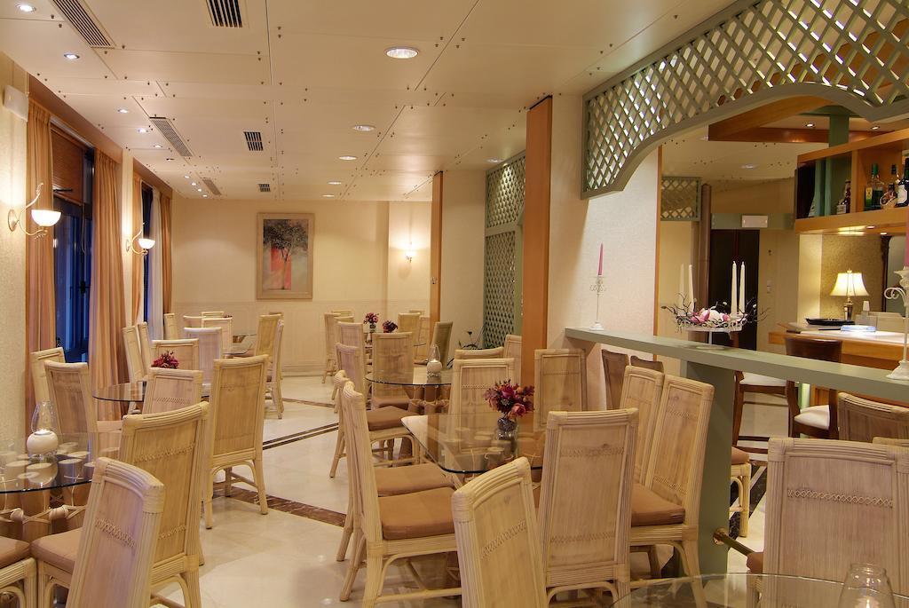 Hotel Kalafati Itea Ngoại thất bức ảnh